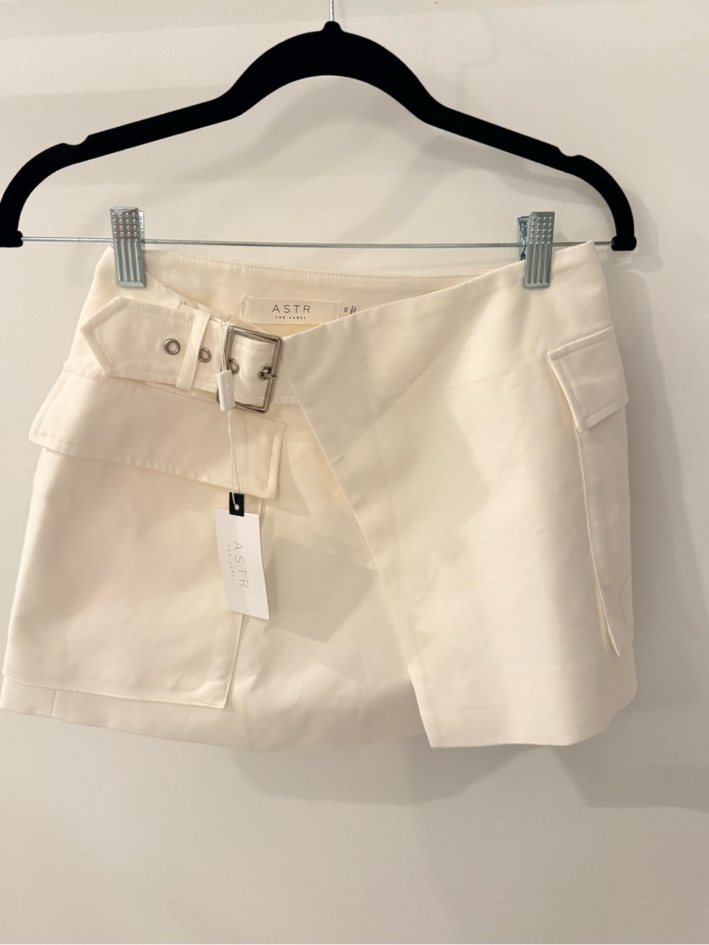 Astr Off-White Belted Cargo Mini Skort